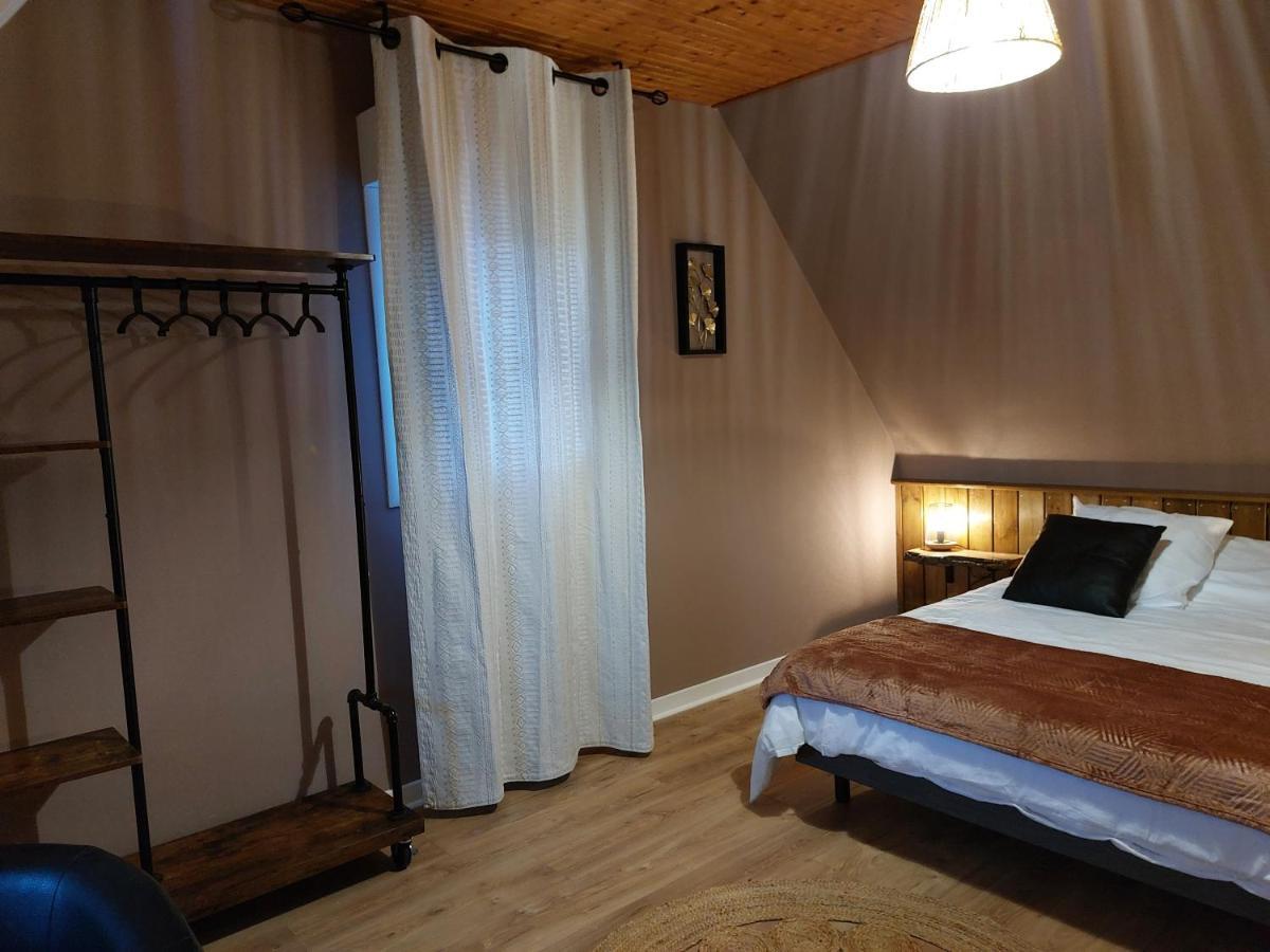 Bed and Breakfast L'Escale D'Armor Loudéac Exterior foto